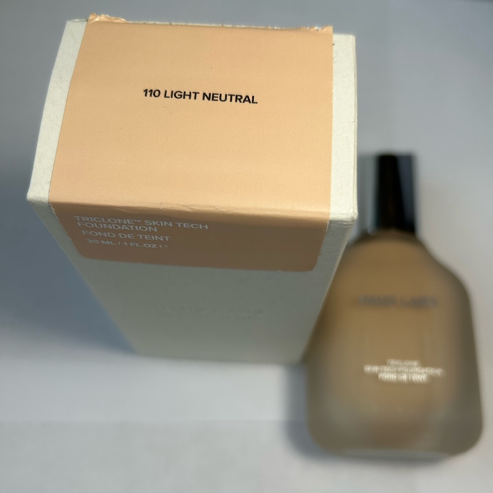NWT🌷#110 - Haus Labs Triclone Skin Tech Medium Coverage Foundation